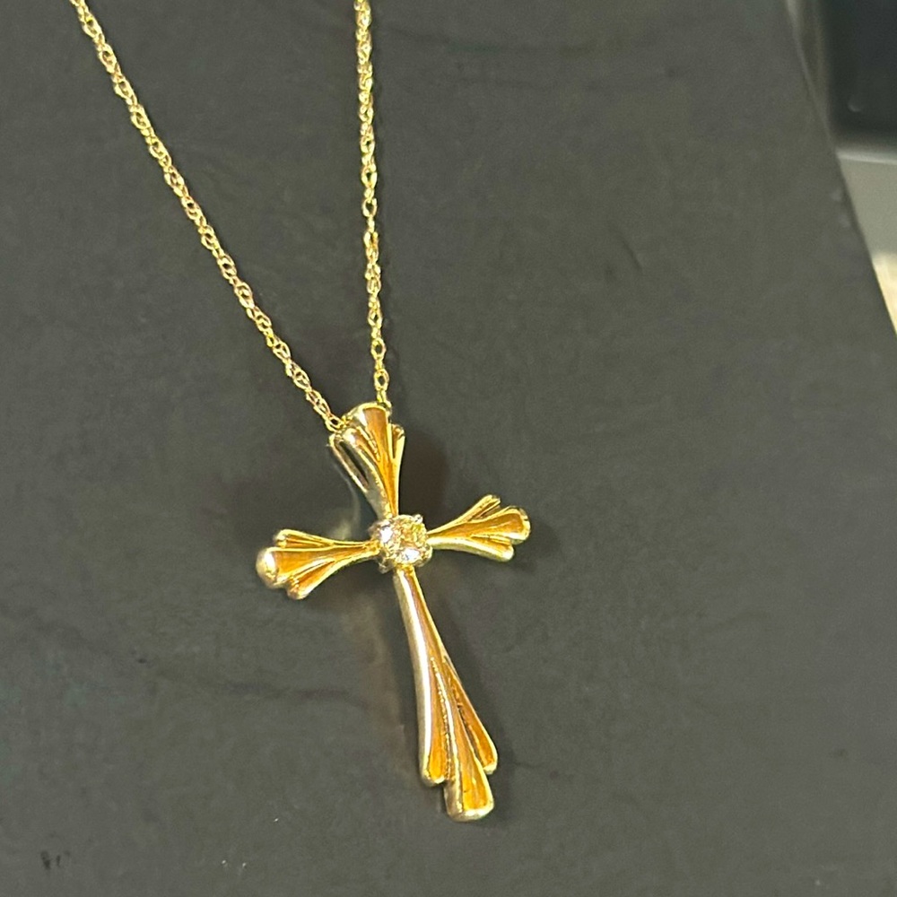 Macy’s fine jewelry yellow gold and diamond solitaire cross pendant necklace